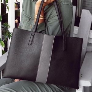 ** NEW** Vince Camuto Tote Bag